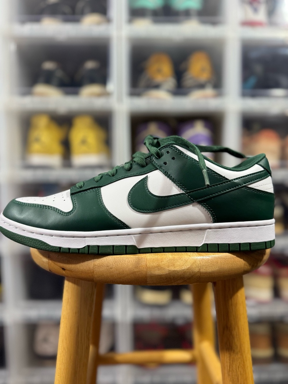 Nike Dunk Low ‘Michigan State’ - Picture 3 of 5